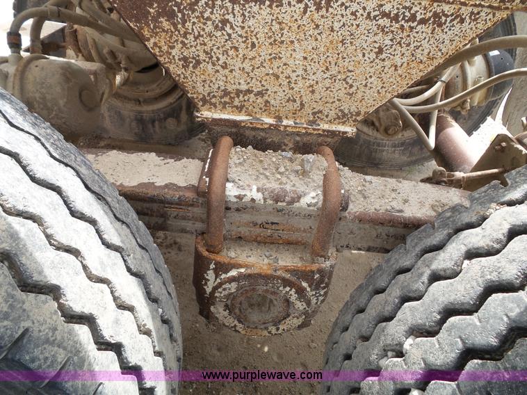 image for item J4027 2000 Ranco bottom dump trailer