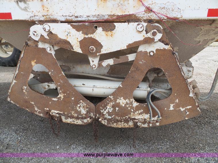 image for item J4027 2000 Ranco bottom dump trailer