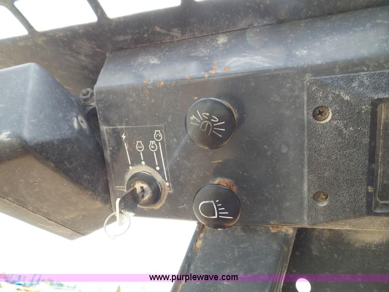 image for item J4028 1999 Case 1845C skid steer