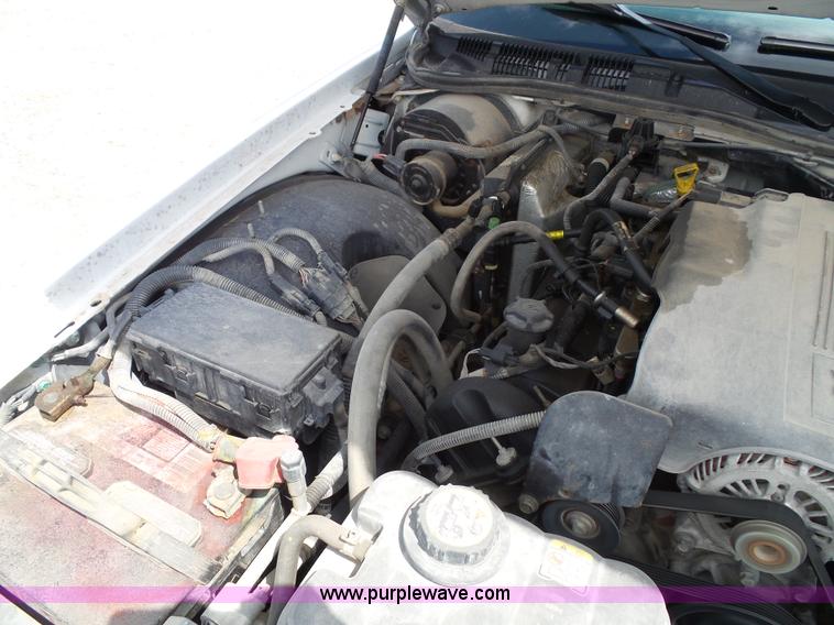 image for item J4029 2005 Ford Crown Victoria Police Interceptor