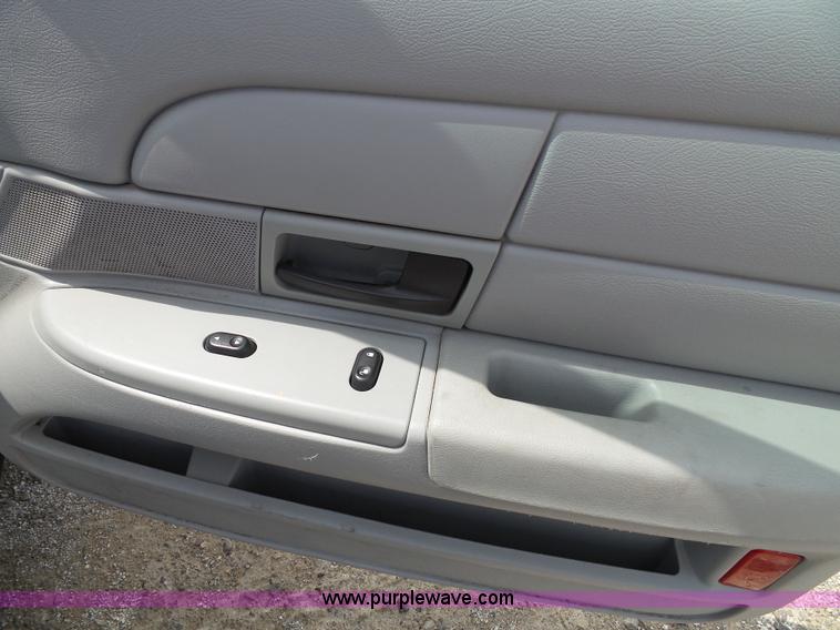 image for item J4029 2005 Ford Crown Victoria Police Interceptor