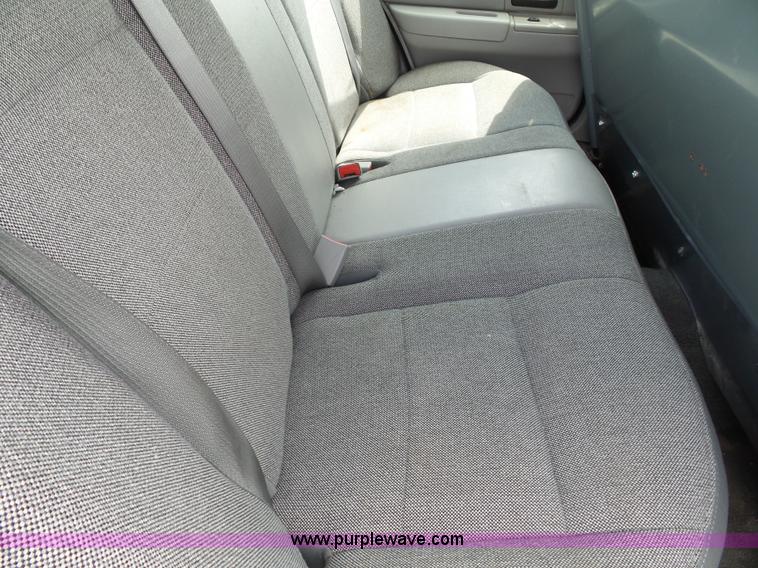 image for item J4029 2005 Ford Crown Victoria Police Interceptor