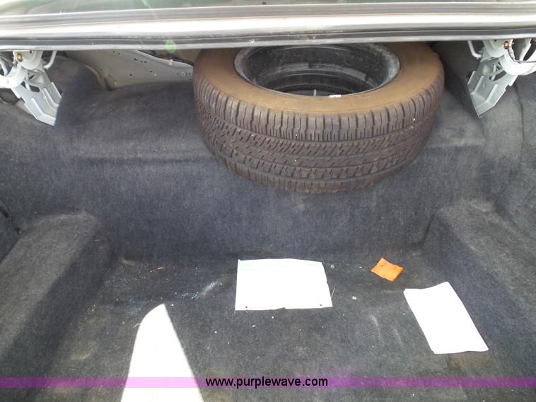 image for item J4029 2005 Ford Crown Victoria Police Interceptor