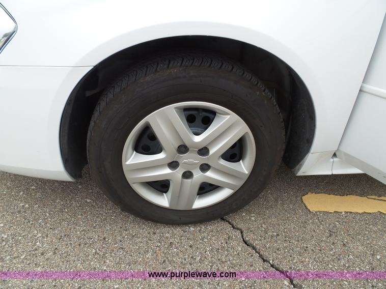 image for item J4811 2011 Chevrolet Impala