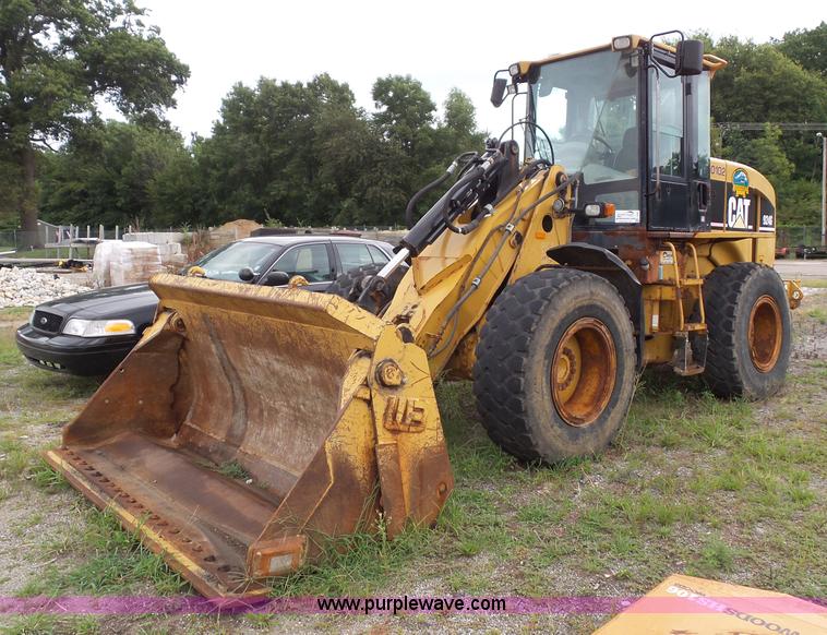 image for item J4820 2004 Caterpillar 924G wheel loader