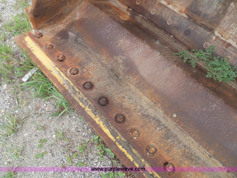 image for item J4820 2004 Caterpillar 924G wheel loader