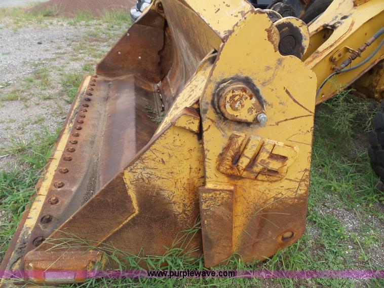 image for item J4820 2004 Caterpillar 924G wheel loader