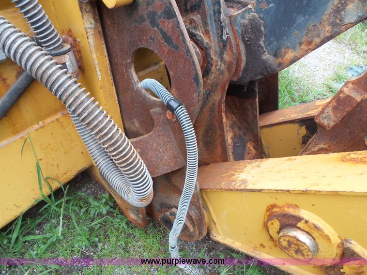 image for item J4820 2004 Caterpillar 924G wheel loader