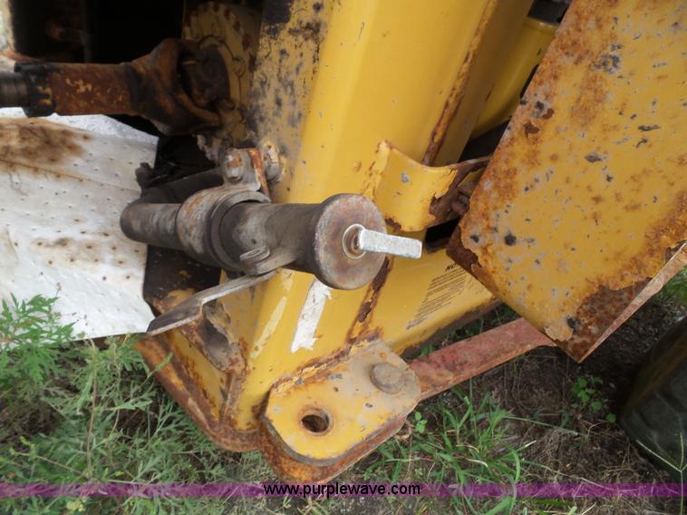 image for item J4820 2004 Caterpillar 924G wheel loader