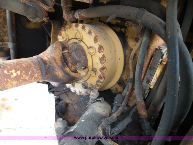 image for item J4820 2004 Caterpillar 924G wheel loader