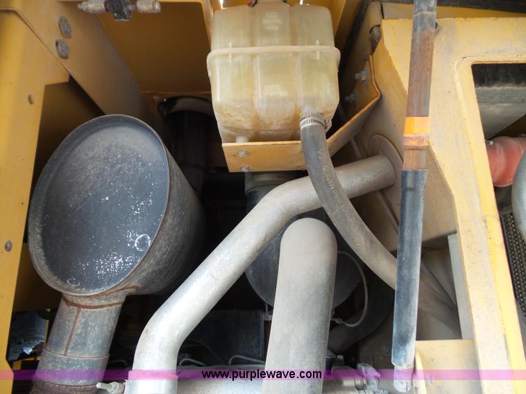 image for item J4820 2004 Caterpillar 924G wheel loader