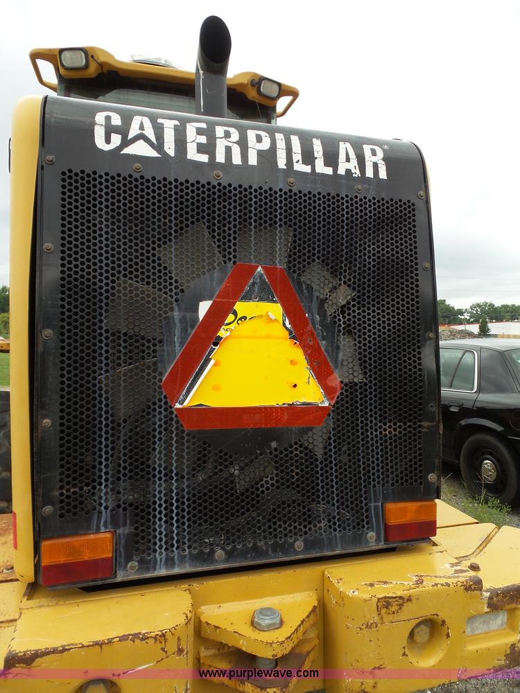 image for item J4820 2004 Caterpillar 924G wheel loader