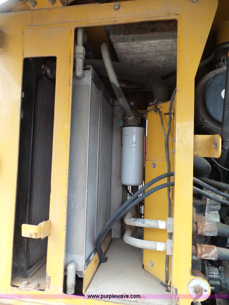 image for item J4820 2004 Caterpillar 924G wheel loader