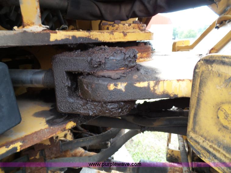 image for item J4820 2004 Caterpillar 924G wheel loader