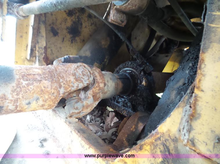 image for item J4820 2004 Caterpillar 924G wheel loader