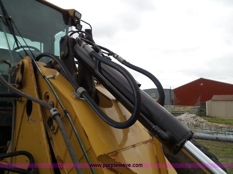 image for item J4820 2004 Caterpillar 924G wheel loader