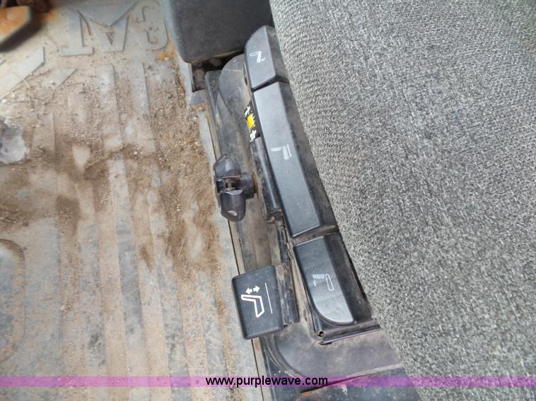 image for item J4820 2004 Caterpillar 924G wheel loader