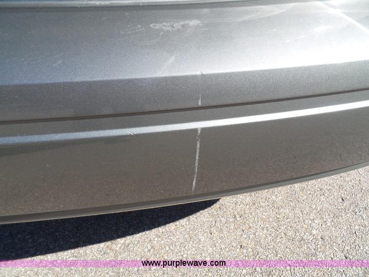 image for item J4822 2004 Ford Taurus SE