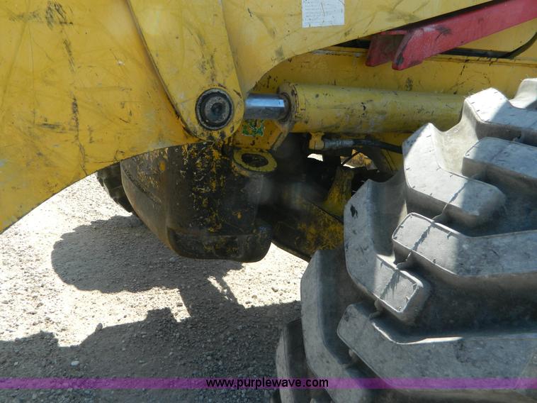 image for item J5097 2006 Komatsu WB140-2N backhoe