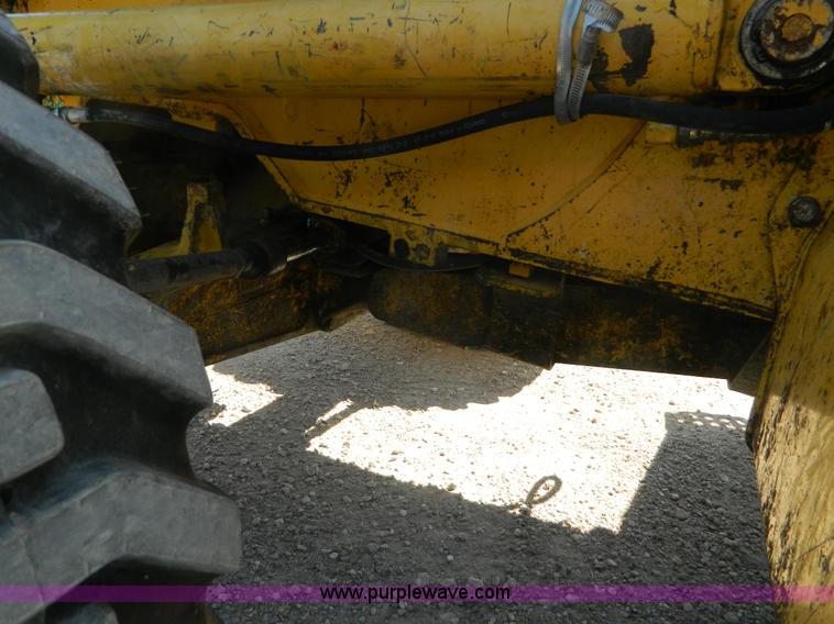 image for item J5097 2006 Komatsu WB140-2N backhoe
