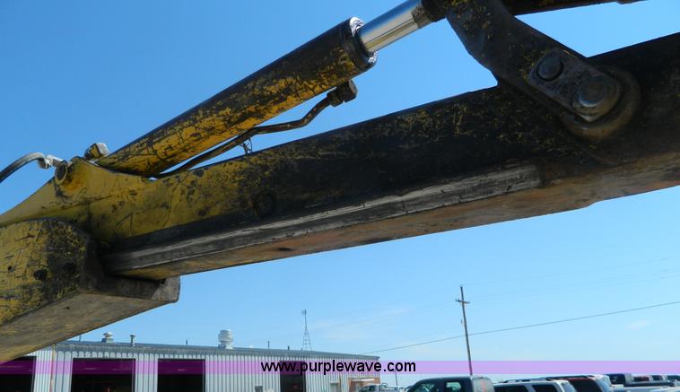 image for item J5097 2006 Komatsu WB140-2N backhoe