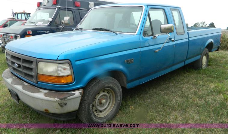 image for item J5101 1995 Ford F150 SuperCab pickup truck