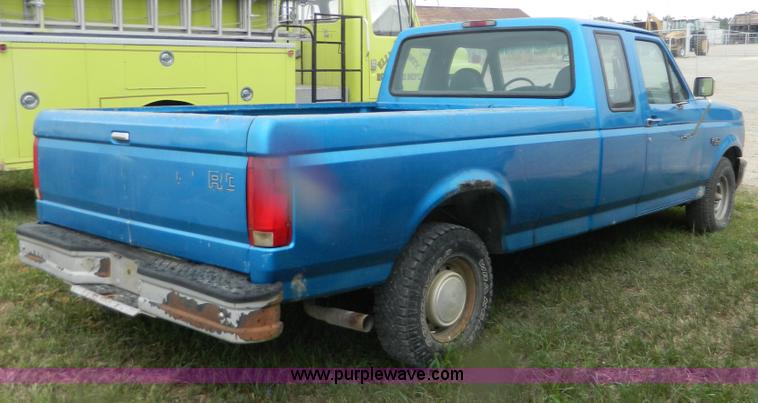 image for item J5101 1995 Ford F150 SuperCab pickup truck