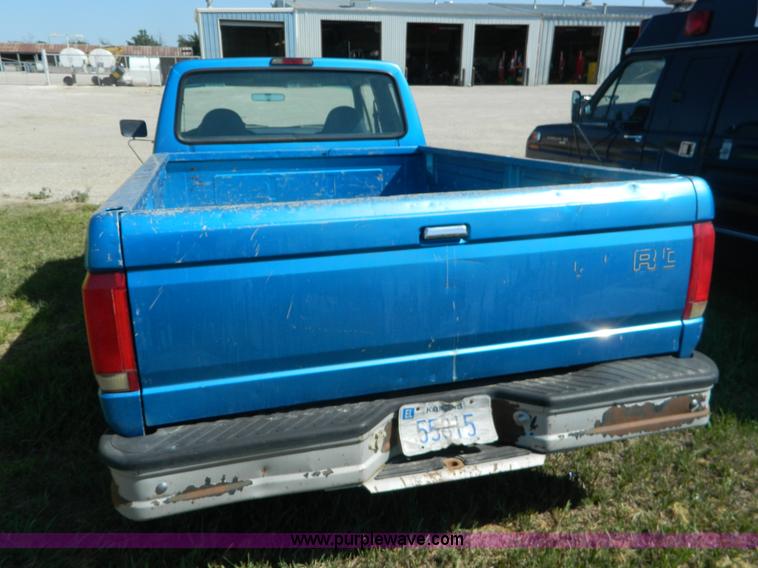 image for item J5101 1995 Ford F150 SuperCab pickup truck