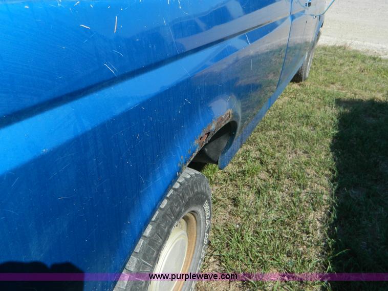 image for item J5101 1995 Ford F150 SuperCab pickup truck