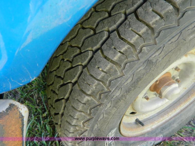 image for item J5101 1995 Ford F150 SuperCab pickup truck