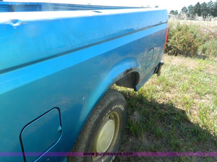 image for item J5101 1995 Ford F150 SuperCab pickup truck