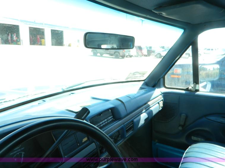 image for item J5101 1995 Ford F150 SuperCab pickup truck