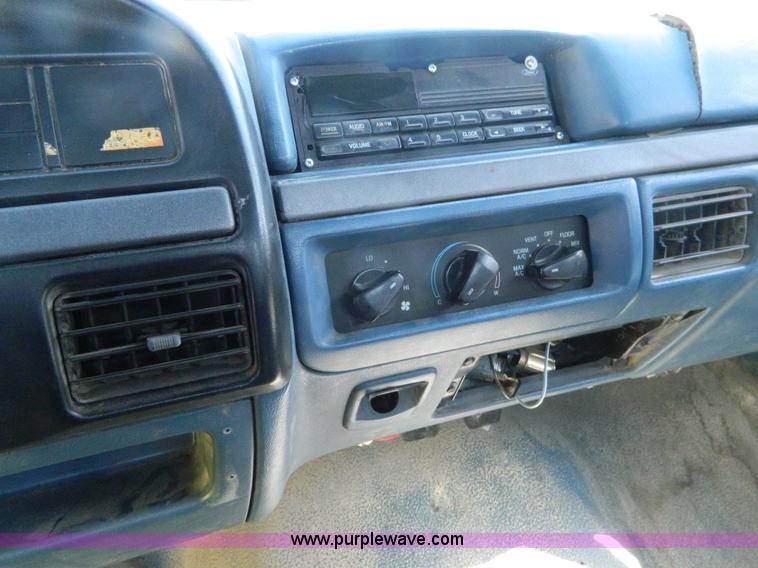 image for item J5101 1995 Ford F150 SuperCab pickup truck