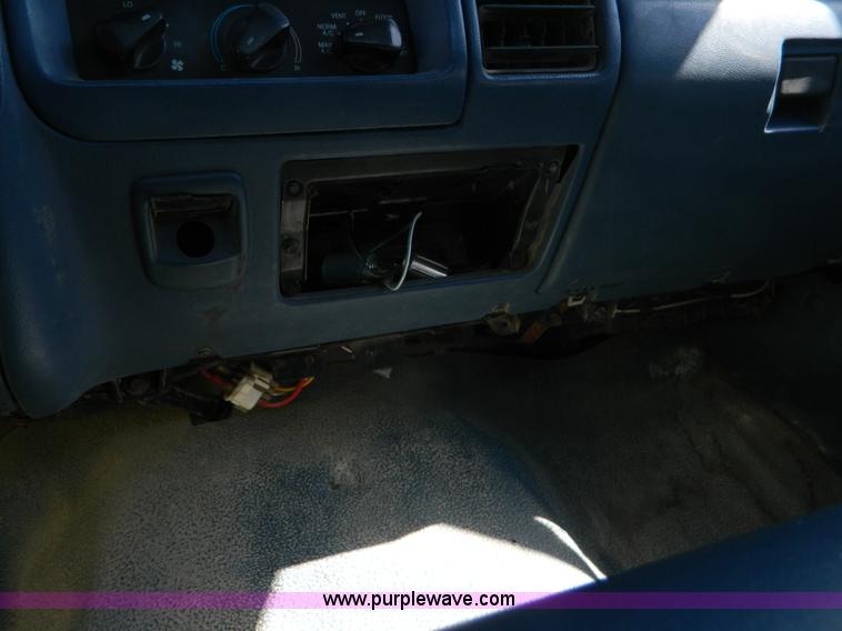 image for item J5101 1995 Ford F150 SuperCab pickup truck