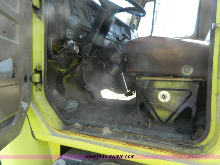 image for item J5102 1979 International 1824 fire truck