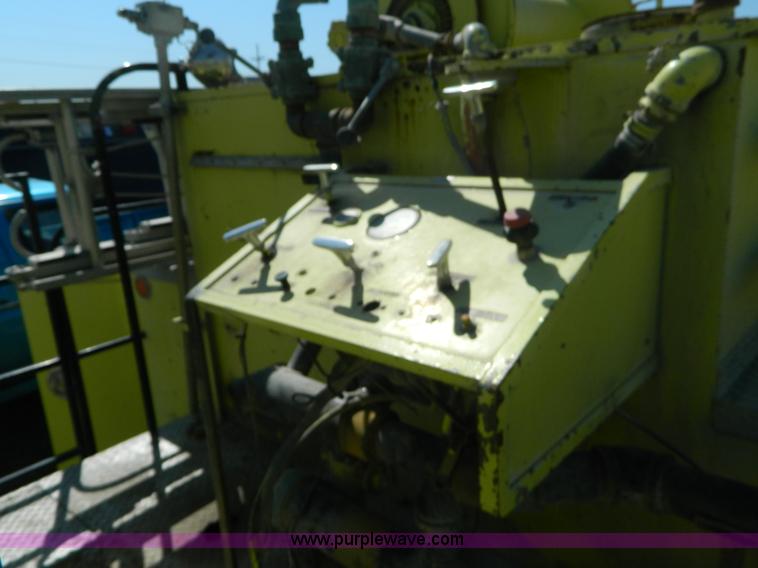 image for item J5102 1979 International 1824 fire truck