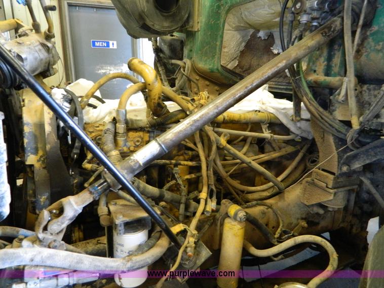 image for item J5108 1995 Volvo WCA64T semi truck