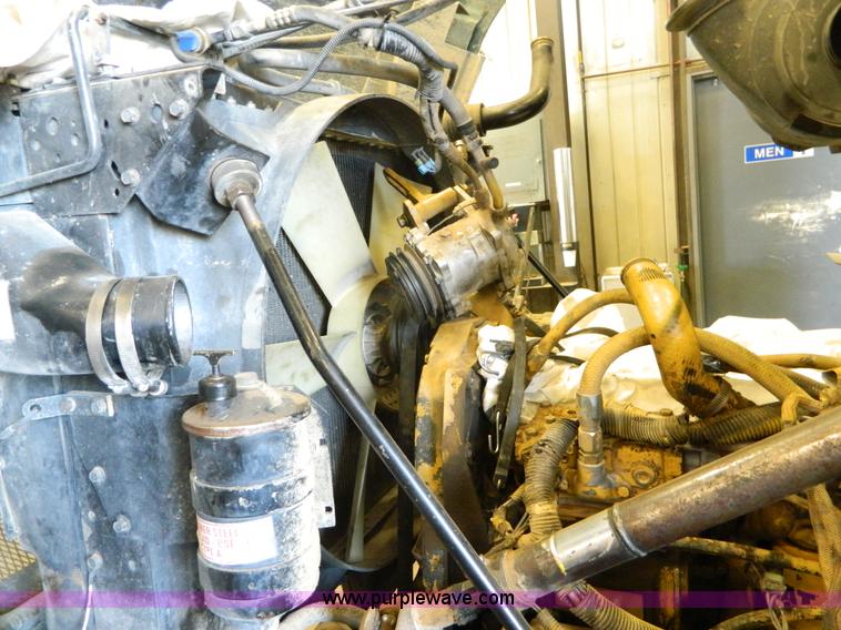 image for item J5108 1995 Volvo WCA64T semi truck