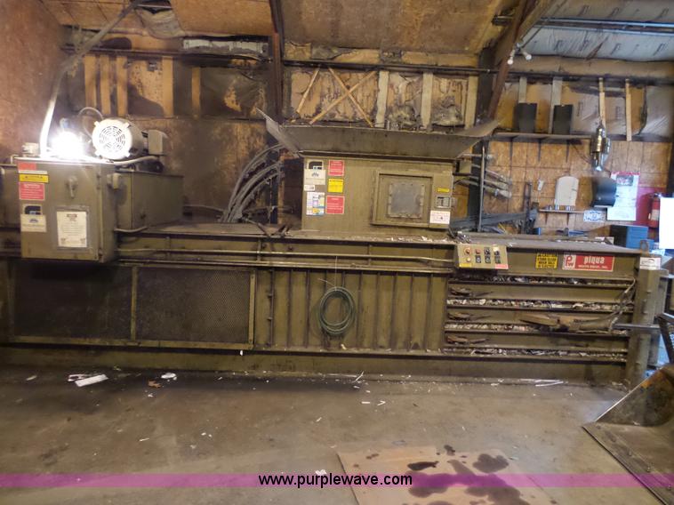 image for item J7371 Piqua waste baler