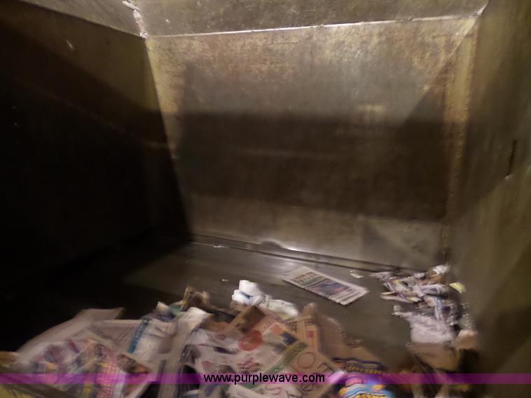 image for item J7371 Piqua waste baler