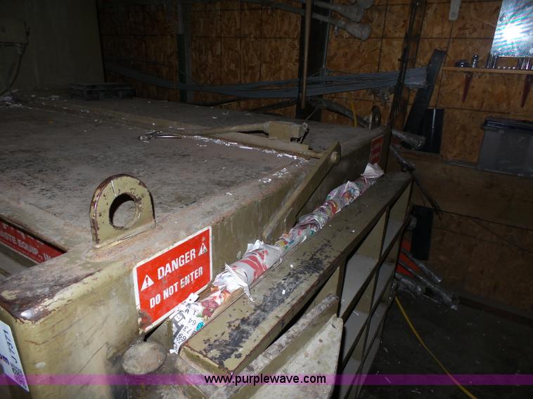 image for item J7371 Piqua waste baler