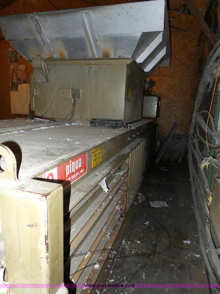 image for item J7371 Piqua waste baler