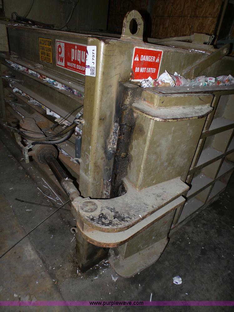 image for item J7371 Piqua waste baler