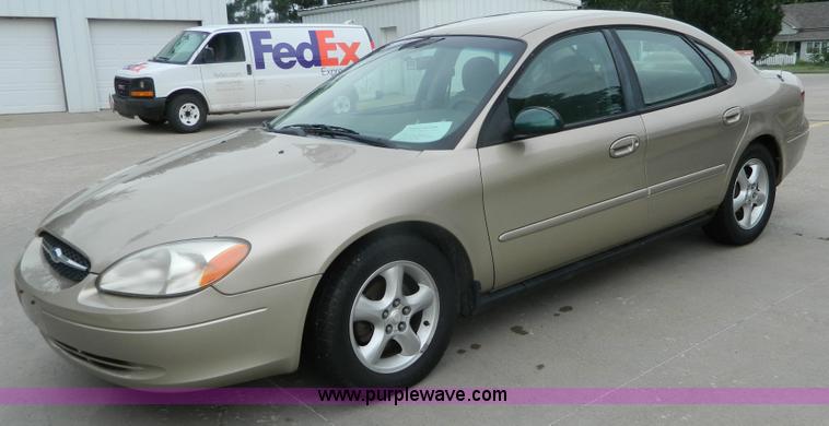 image for item J8816 2000 Ford Taurus SE