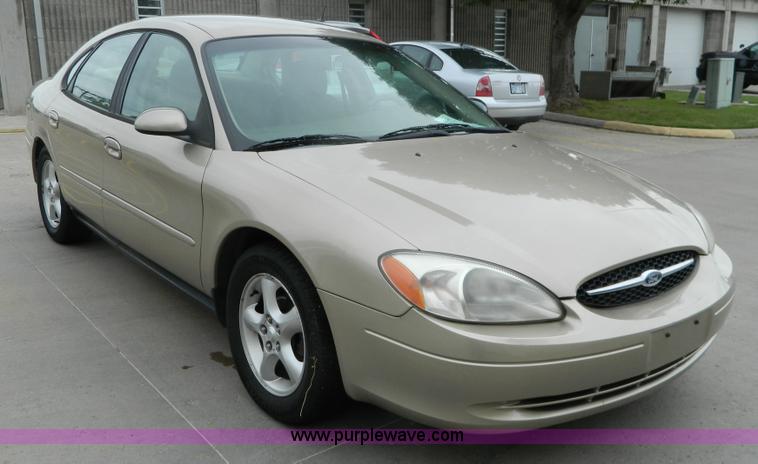 image for item J8816 2000 Ford Taurus SE