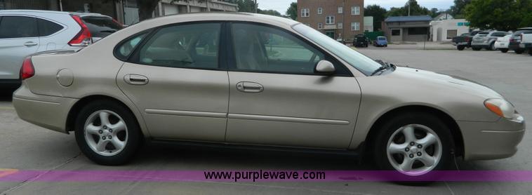 image for item J8816 2000 Ford Taurus SE