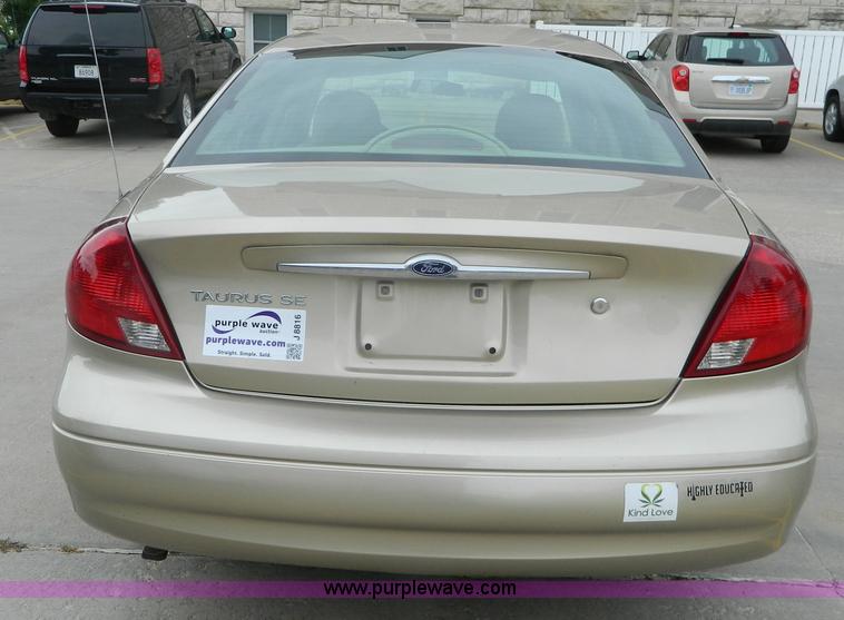 image for item J8816 2000 Ford Taurus SE