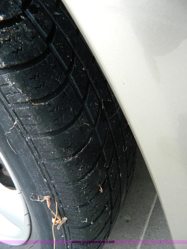 image for item J8816 2000 Ford Taurus SE