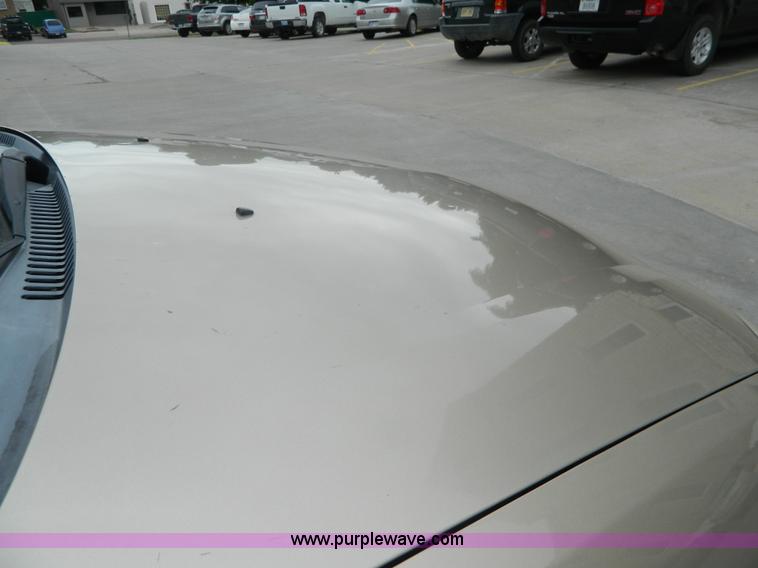 image for item J8816 2000 Ford Taurus SE