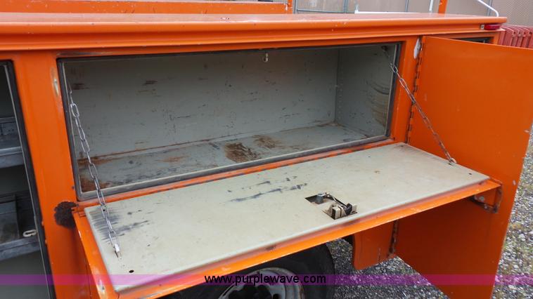 image for item K1455 1999 Ford F250 Super Duty utility truck